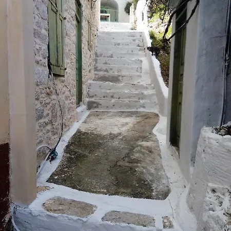 Grandma's House * Σύμη